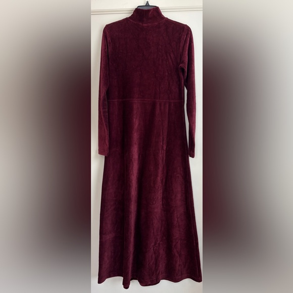 Moda International Deep Burgundy Velvet Corduroy Mock Neck Maxi Dress Size M - Picture 5 of 9